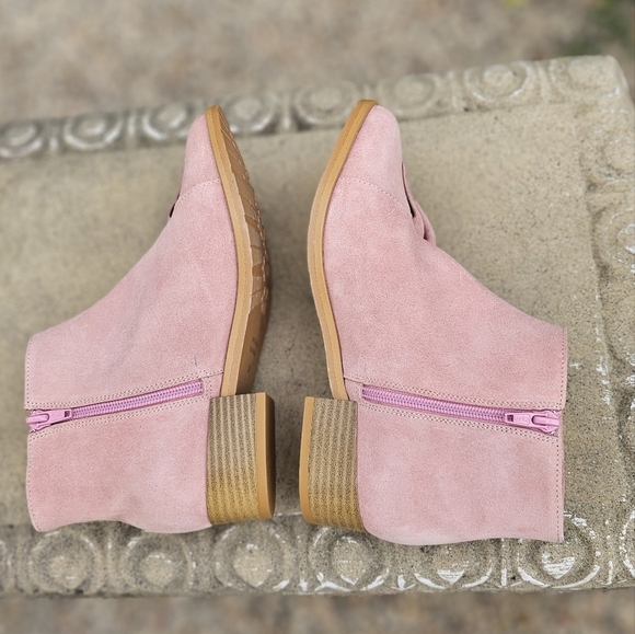 New Anthropologie Ruffled Suede Ankle Cuple Leather suede pink booties eu 35 - Picture 7 of 12